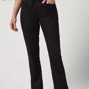 Jaanuu Scrubs Six Pocket Pant size M petite